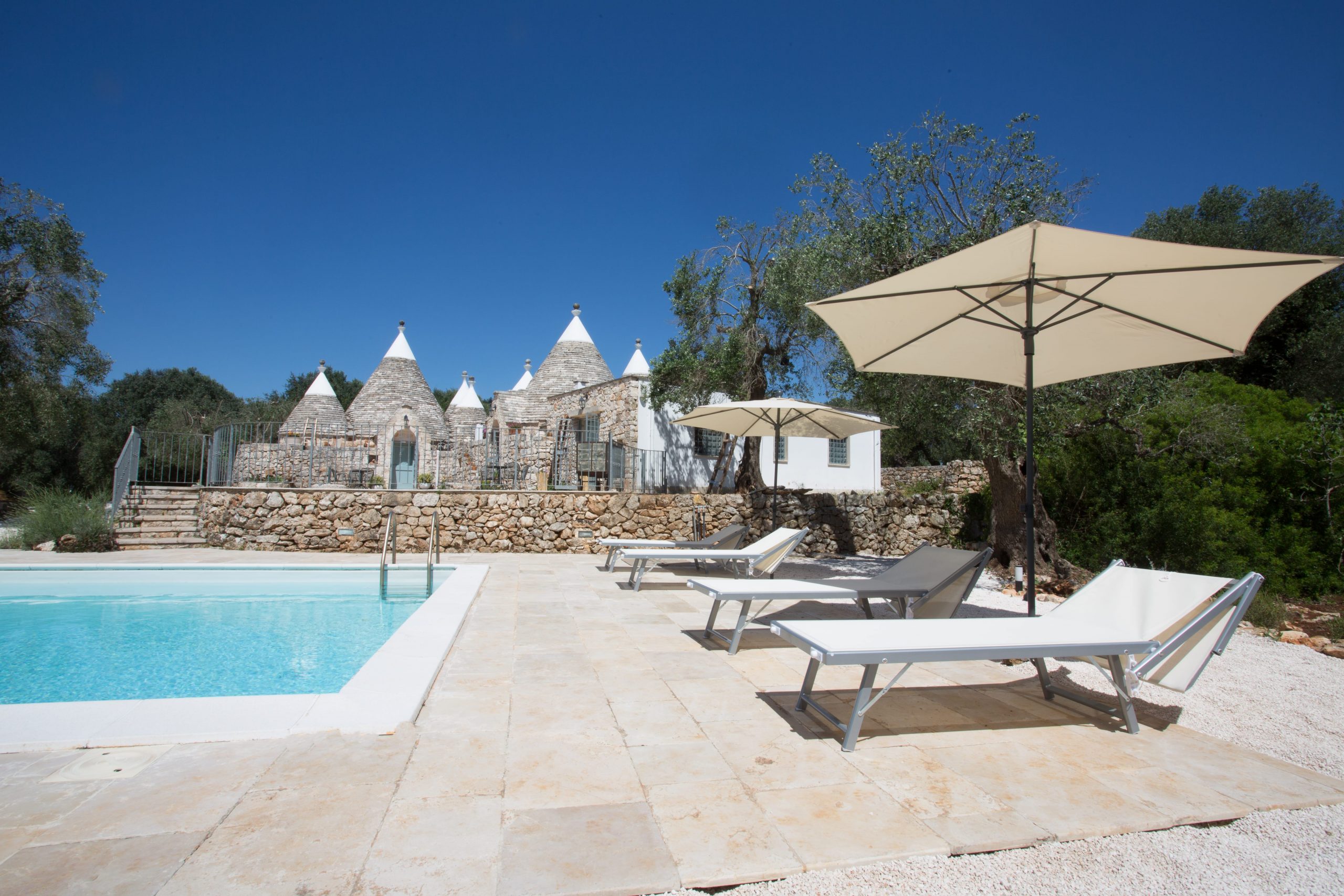 fidelis room and breakfast pool